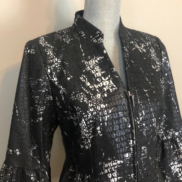 NWT anthracite Black & Silver Snakeskin Zip Jacket Size 4 - Picture 3 of 9